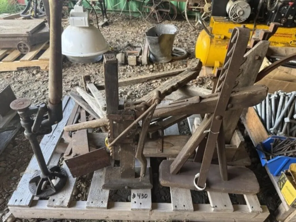 Pallet of Wagon & Buggy Jacks