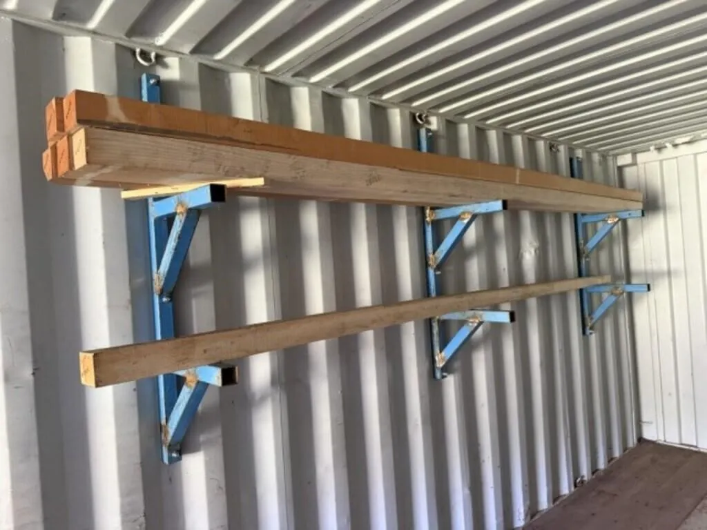 1 Hardwood Wagon Pole - UNUSED