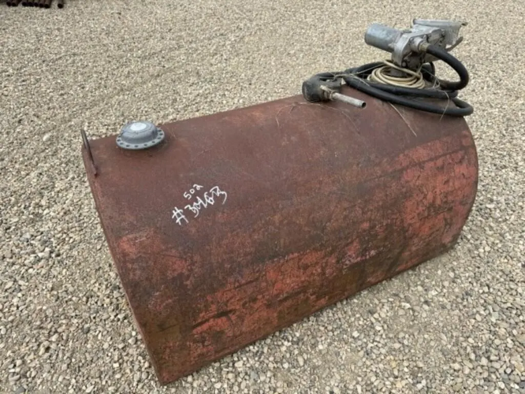 Older Westeel 100 Gallon Tidy Tank c/w Pump
