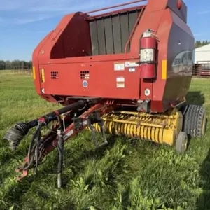 New Holland (NH) BR780 Round Baler