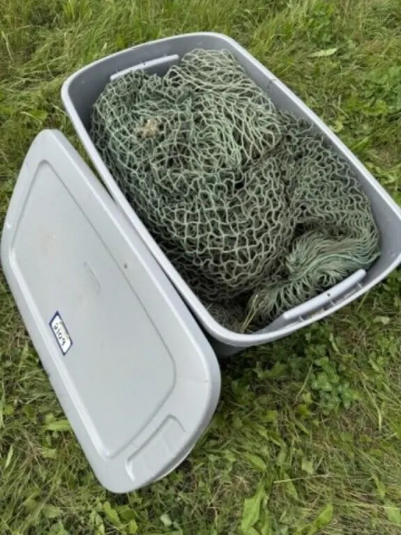 2 Round Bale Hay Nets in Plastic Tote