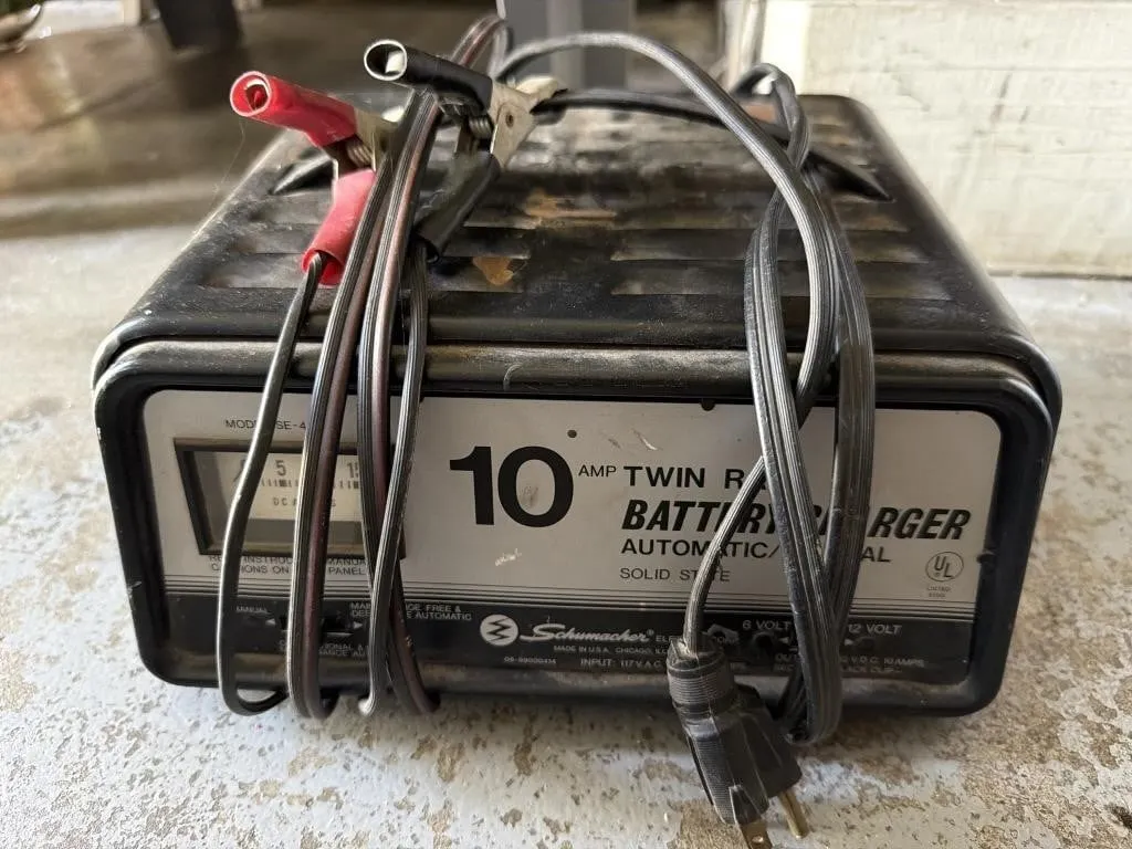Schumacher 10Amp Twin Rate Battery Charger