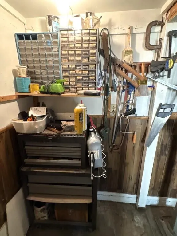 Small Roll Away Tool Box, Hand Tools, Clamps and