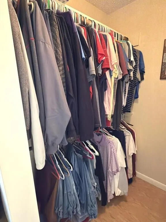 Men’s Clothes : Size Small, Medium, Large, and XL