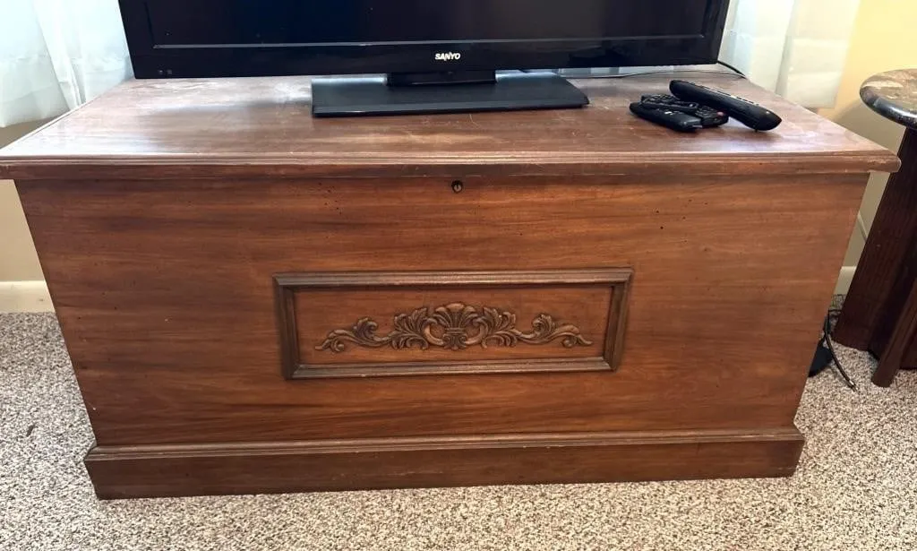 Cedar Lined Truck 49"x24"x24"