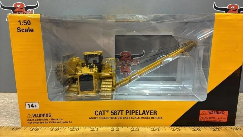 Norscot 1:50 Caterpillar 587T Pipelayer.