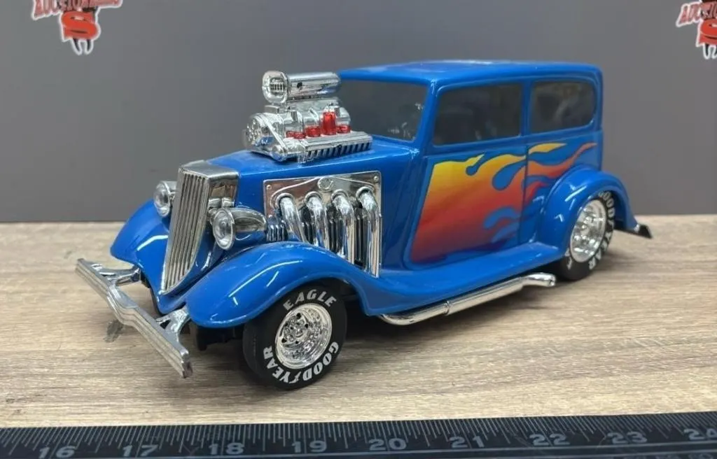 Funrise Tonka Battery Operated Plastic Car.