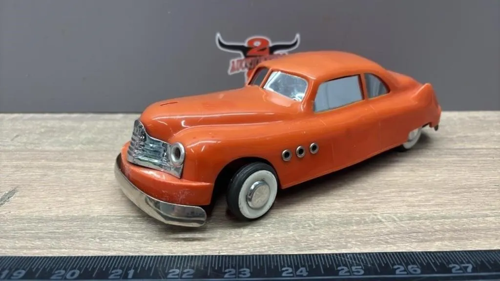 Vibro-Roll Battery Operated Plastic Car. Been