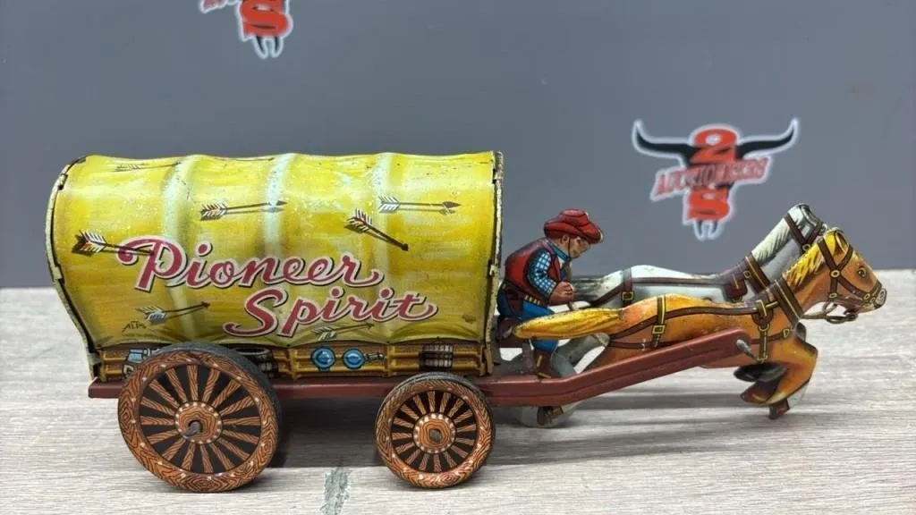 Alps Pioneer Spirit Tin 9� Moving Horse Wagon.