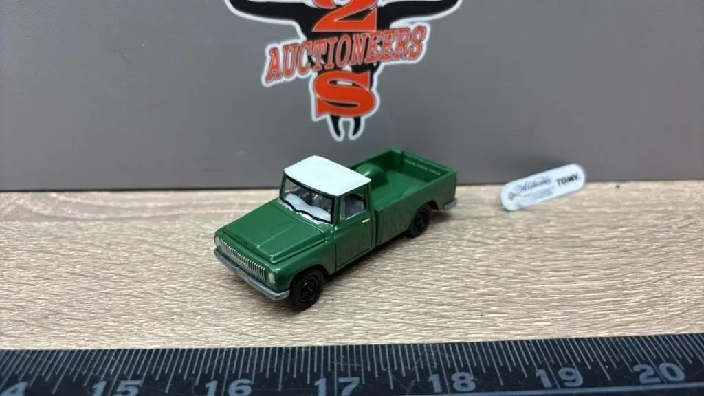 ERTL Tomy 1985 3� International Scout 1200 Toy