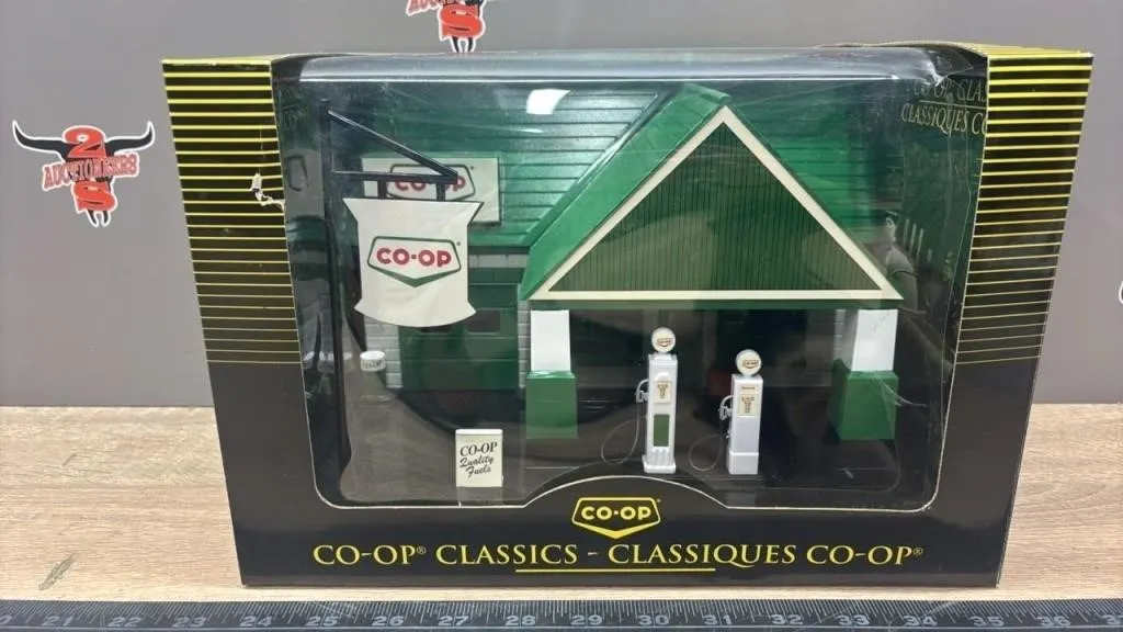 Co-op Classics Service Station. Unused in Box.
