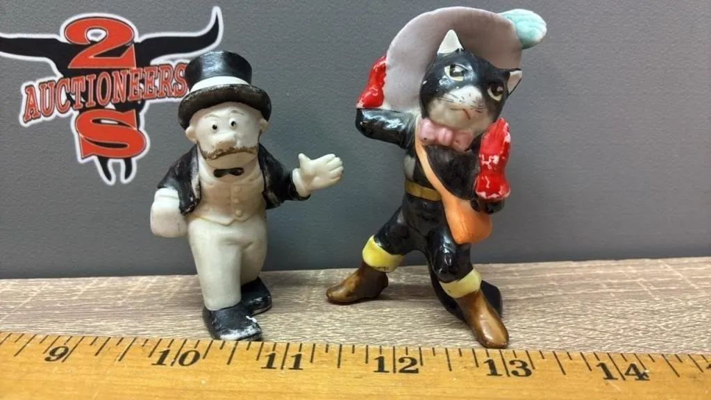 Vintage Porcelain Figures. Japan. *SC