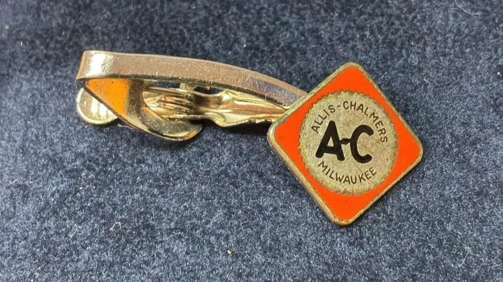 Vintage Allis Chalmers Tie Clip. *SC
