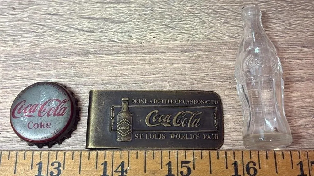 Vintage Coca-Cola Cork Lined Cap, World�s Fair