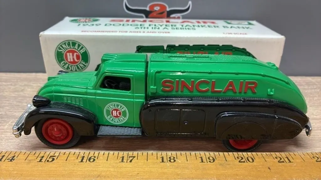 ERTL 1:38 Sinclair 1939 Dodge Flyer Tanker Coin