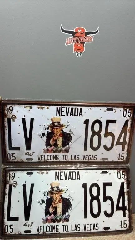2 Novelty License Plates - Las Vegas.