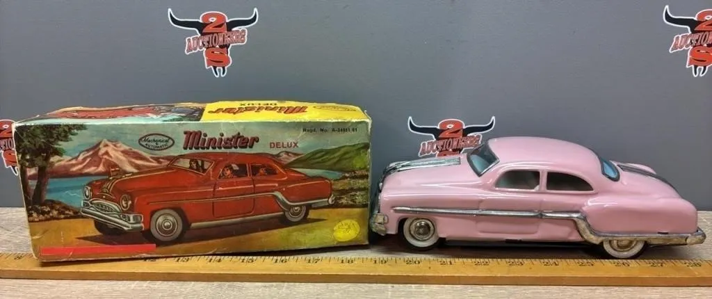 1950�s Minister Delux Friction Car. Pink