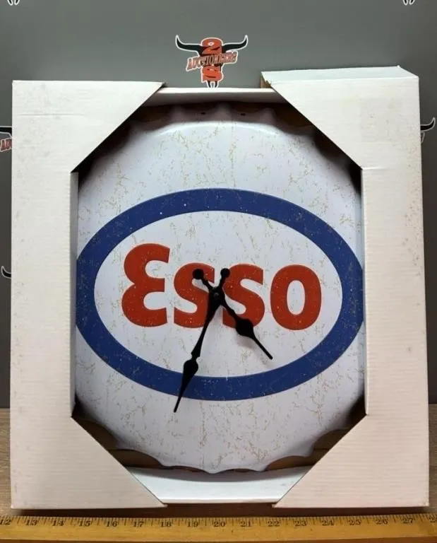 Unused Esso Bottlecap Style Battery Wall Clock.