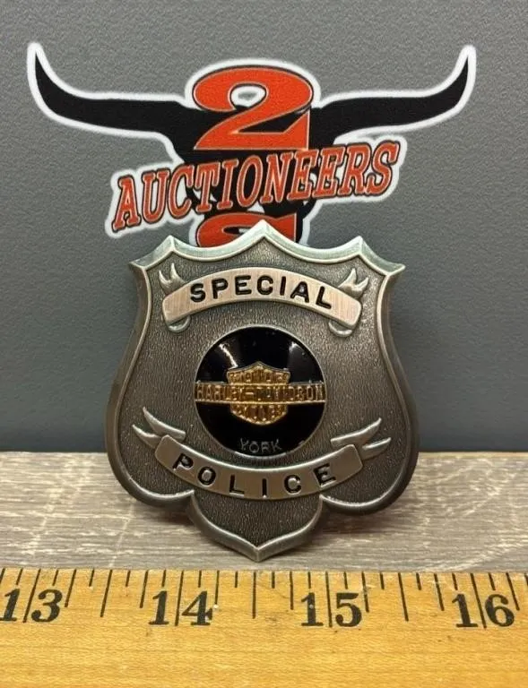 Novelty Badge - Harley Davidson.