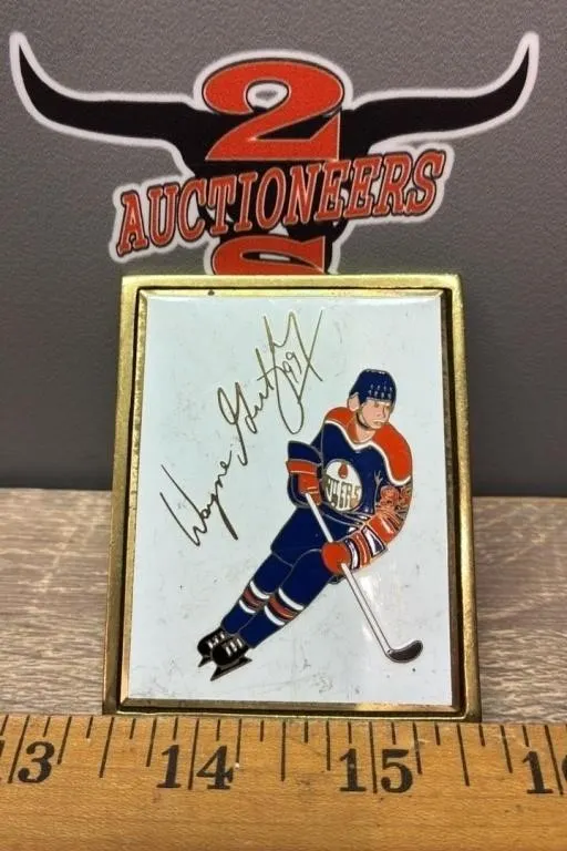 Vintage Enameled Brass Wayne Gretzky Belt Buckle.