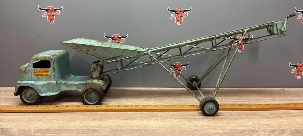 Tonka Pressed Steel Truck & Conveyor.