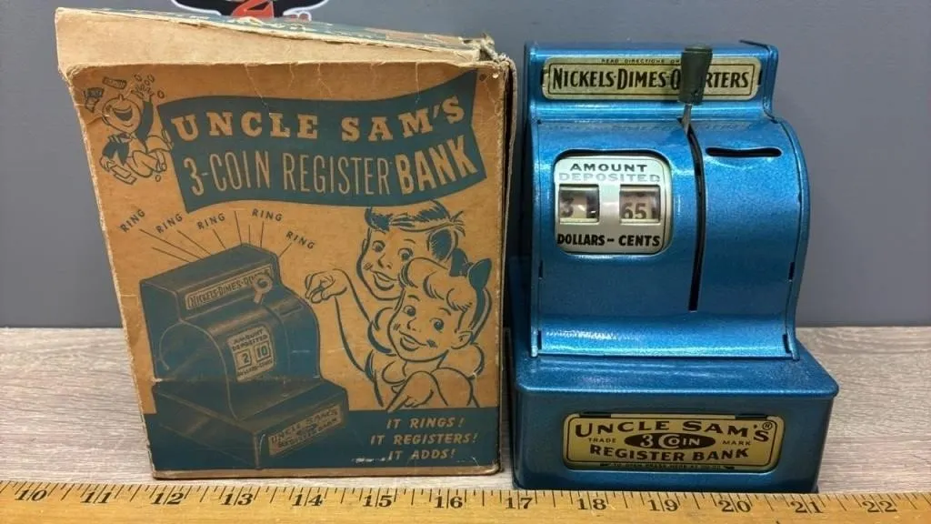 Uncle Sam�s 3 Coin Register Bank.