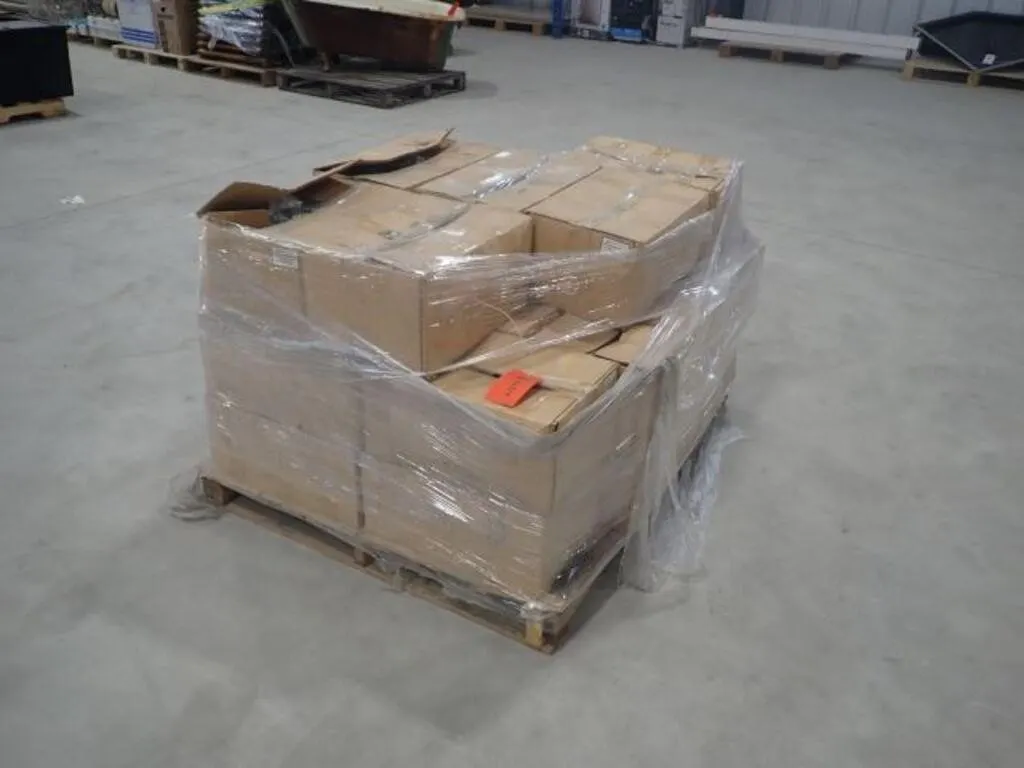 Qty Of (23) Boxes 8 x 3 Screws