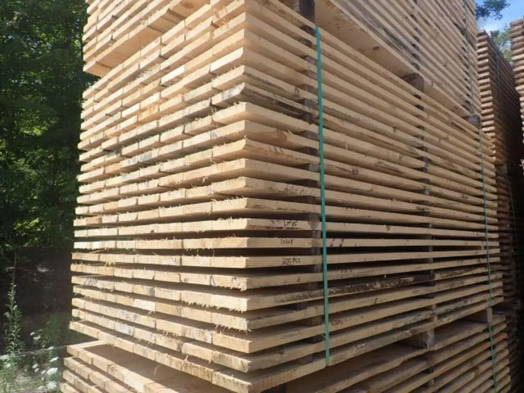 Qty Of (200) 1 In. x 6 In. x 8 Ft Lumber
