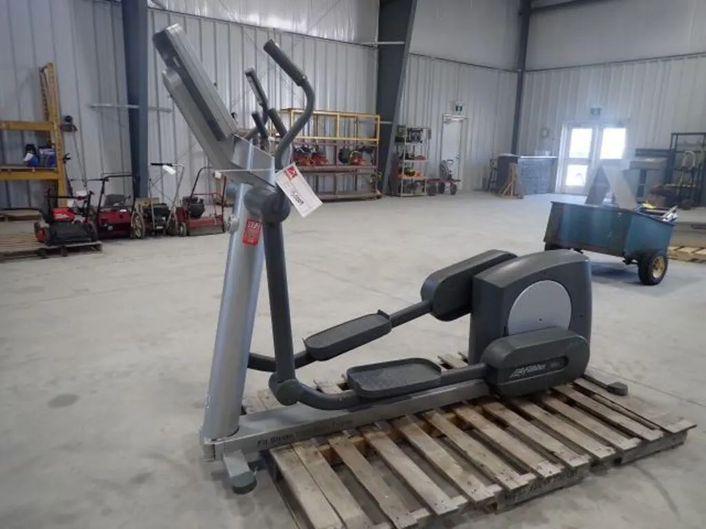 LifeFitness 95xi Elliptical