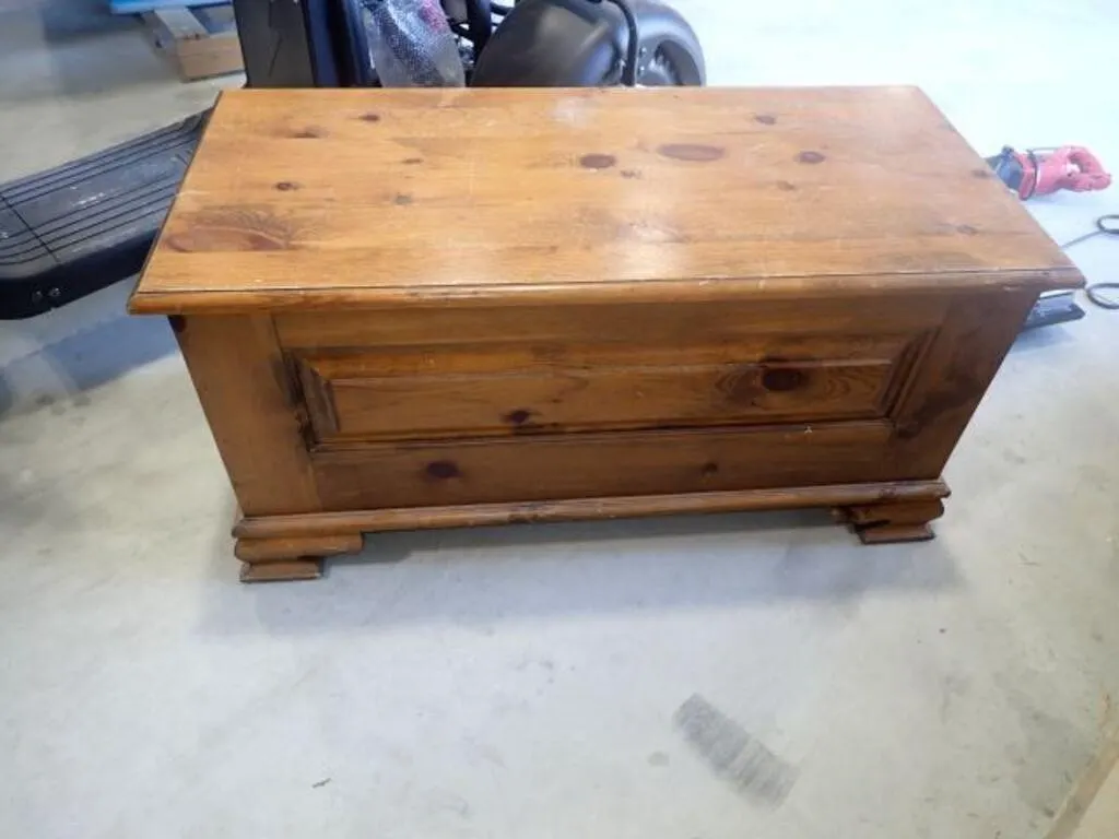40 In. x 19 In. Blanket Box