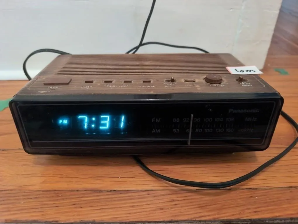 Vintage Panasonic clock radio