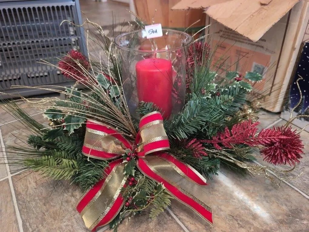 Christmas candle arrangement