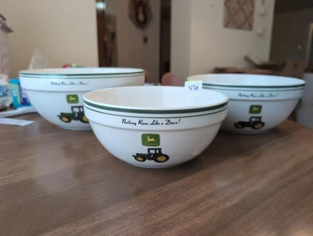 John Deere nesting mixing bowl set