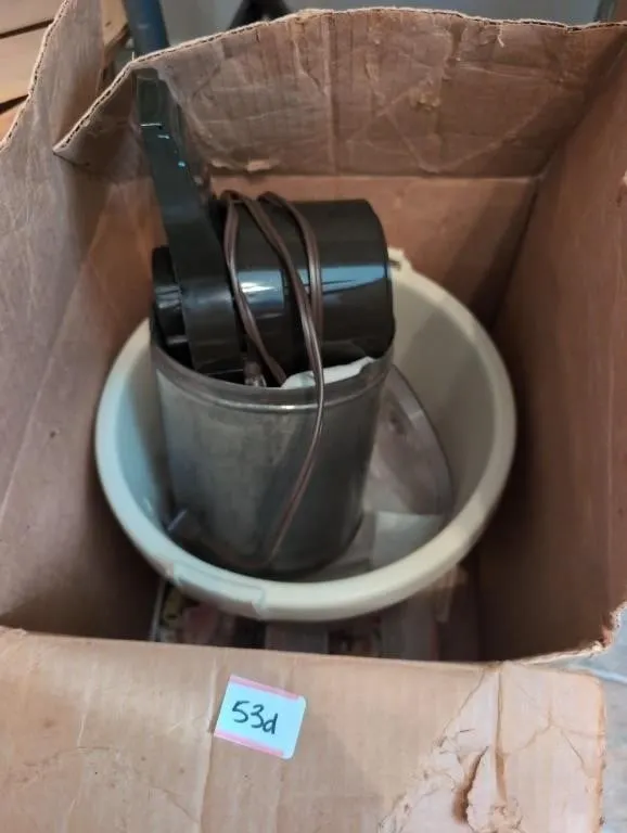 Ice cream maker