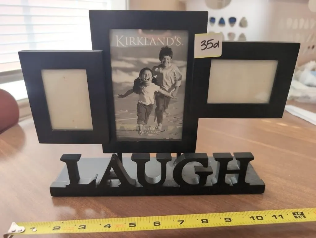 Standing picture frame