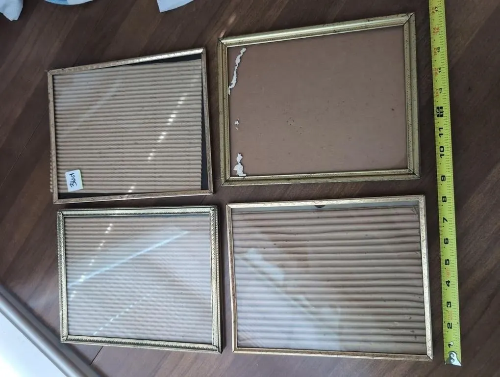 4 gold picture frames