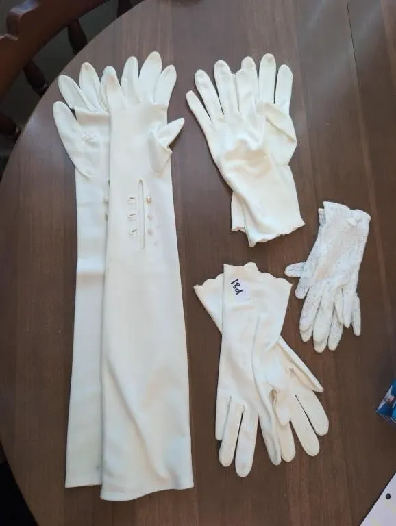 Vintage ladies dress gloves