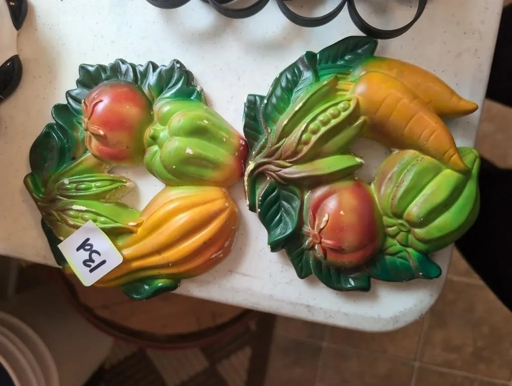 2 plaster wall hangers