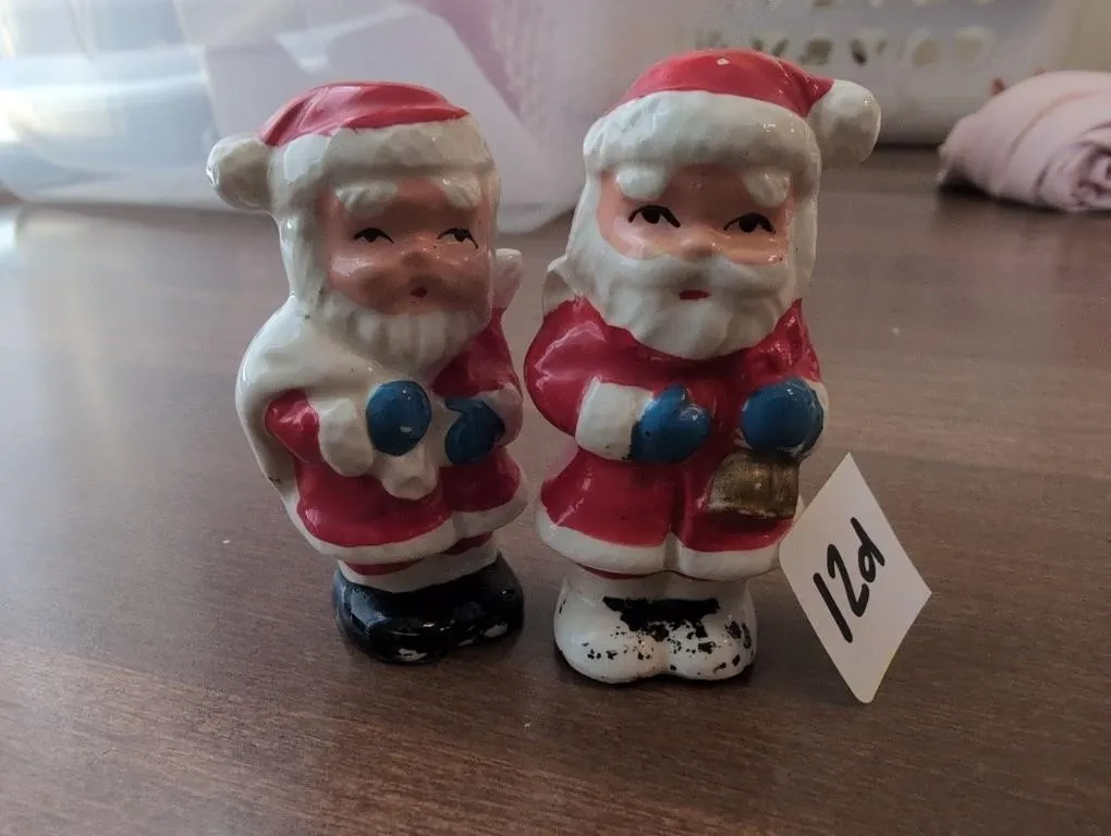 Vintage Santa salt and pepper shakers