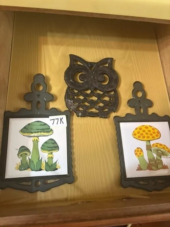 3 trivets, mushroom, owl