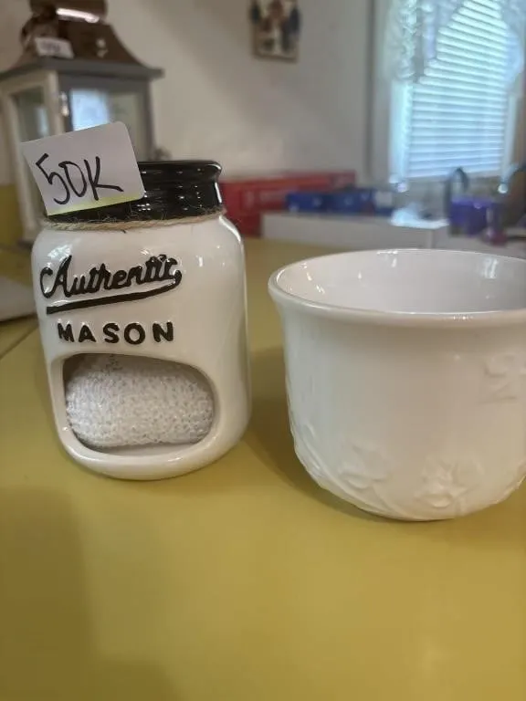 Dish scrubber holder with small bowl