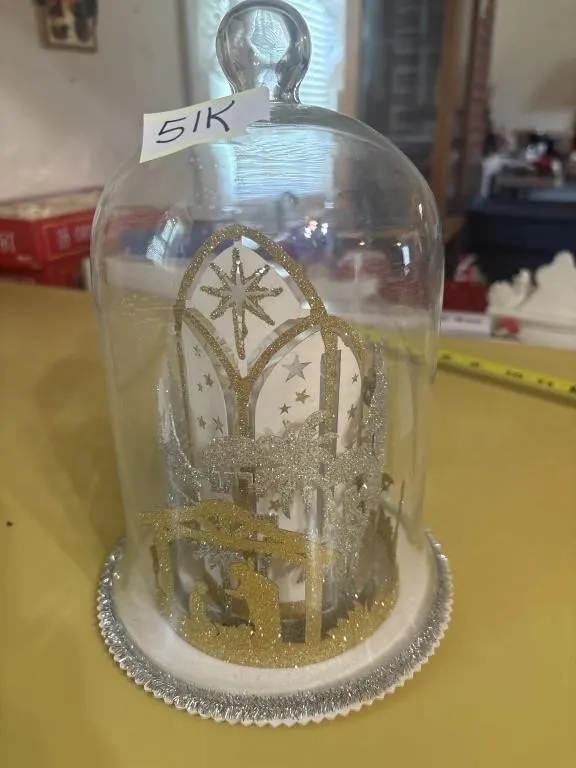 Nativity lightbulb display needs battery