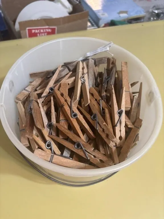 Clothes pins