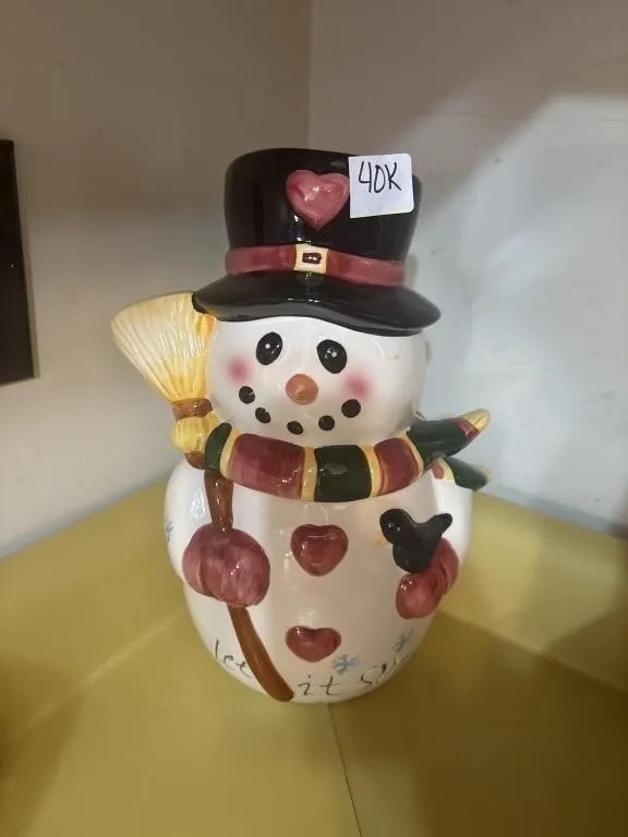 Snowman cookie jar