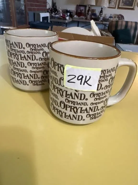 Opryland mugs Nashville, TN