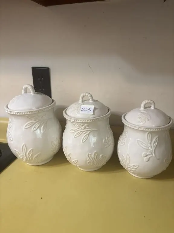 Kitchen canister set
