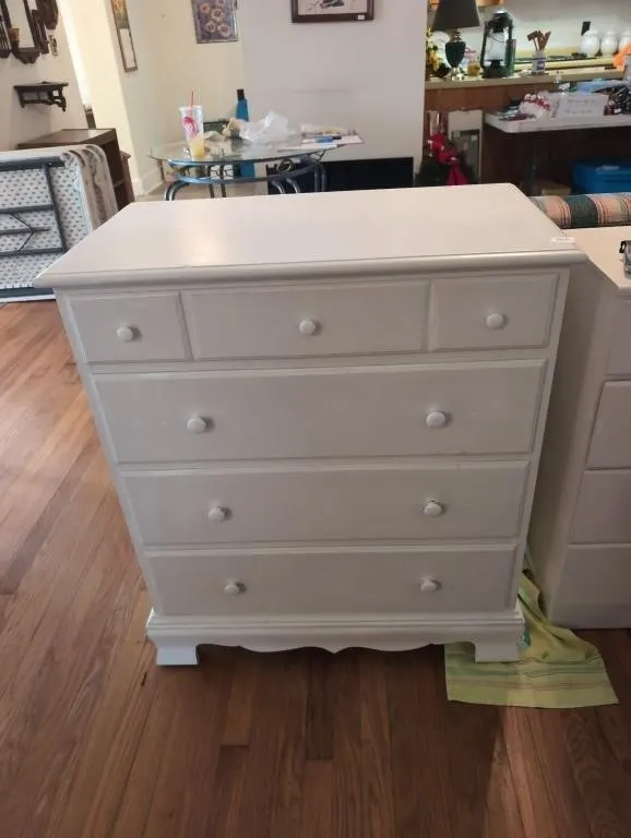 4 drawer white painted chest 18x32x37H