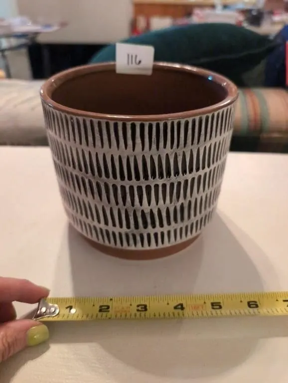 Ceramic planter