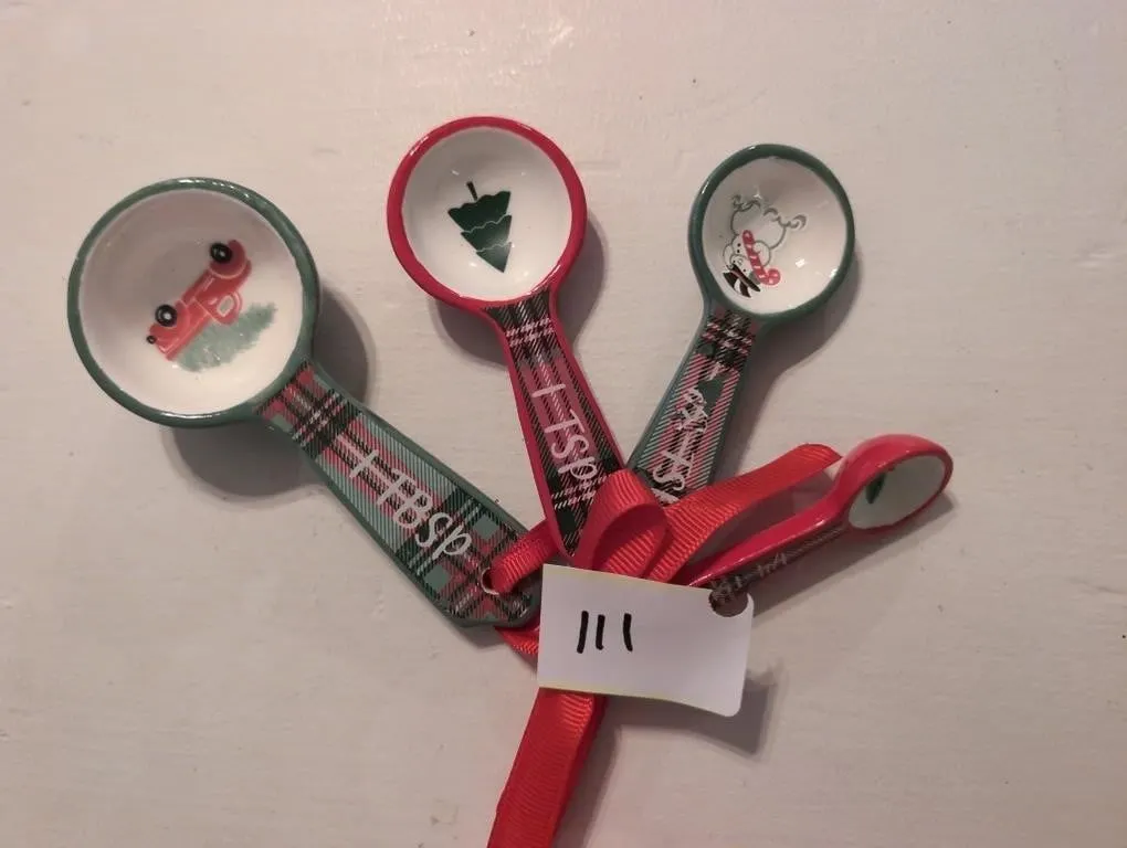Ceramic measuring spoons