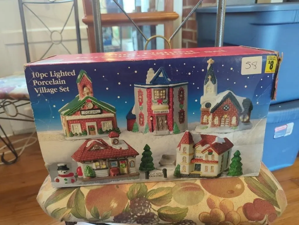 10 piece lighted porcelain village set